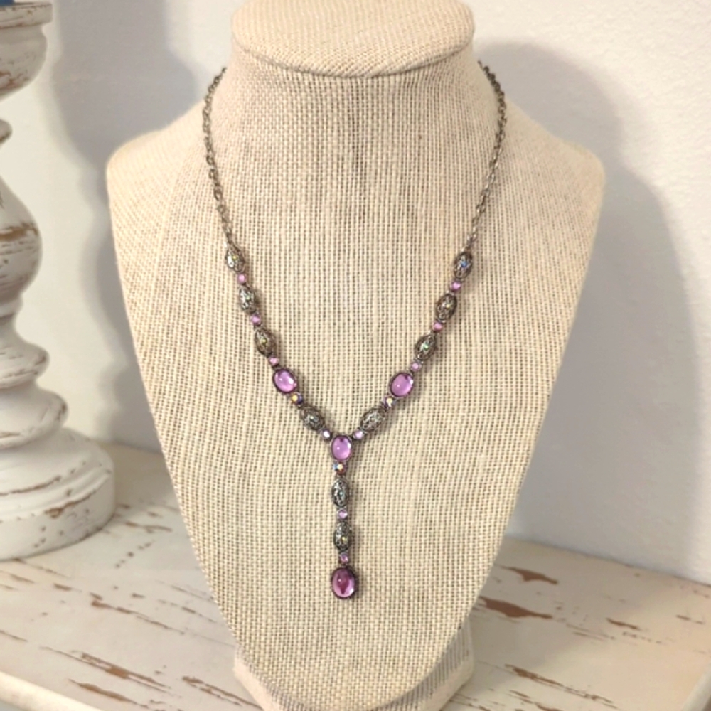Vintage Avon SP Necklace With Pink Oval Crystals And Aurora Filigree Silver Tone - Picture 1 of 8